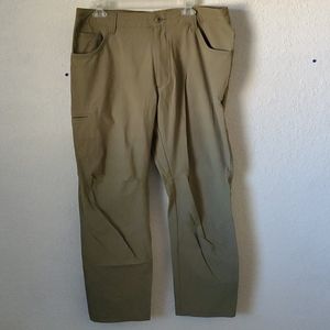 Patagonia hiking pants. Like new.32in inseam